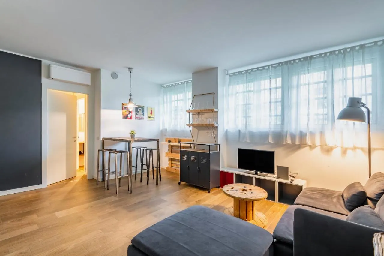 Easylife - Accogliente Appartamento Dallo Stile Industriale Nel Cuore Di Porta Romana Milano Italia